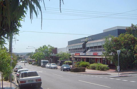 Spacious Apartment With Generous Entertaining - QLD Tourism 1