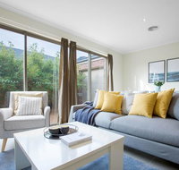 Spacious Lovely 5Beds homePoint Cook - QLD Tourism