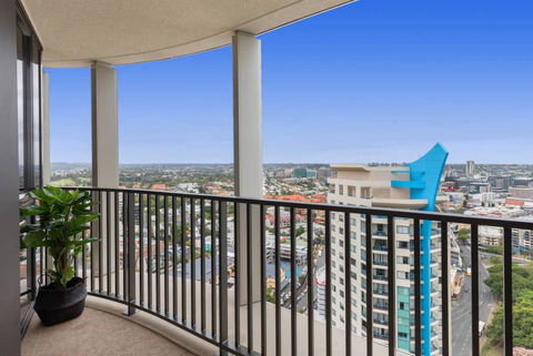 SPIRE - Fast Internet Monthly Stays W Carpark - QLD Tourism 3