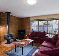 Split Point Cottages - QLD Tourism