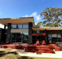 Spring Beach Garden Retreat - QLD Tourism