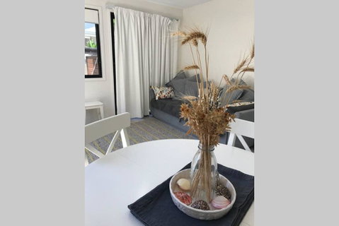 St Clair's Apartments, Cotton Tree - QLD Tourism 0