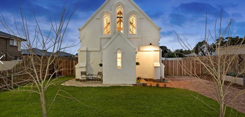 St James Converted Church - QLD Tourism 0