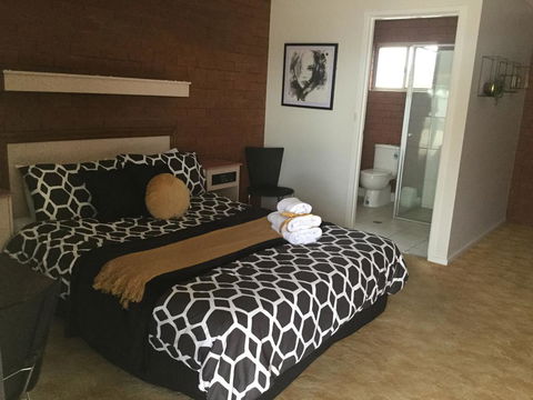 Star Hotel/Motel - QLD Tourism 3
