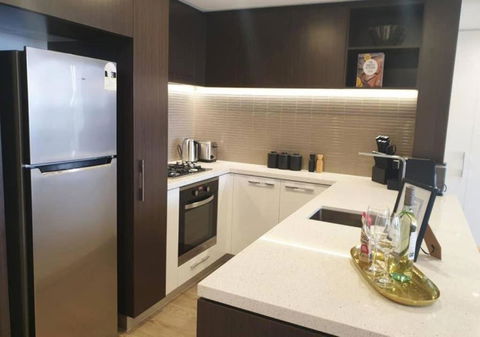 STH2 - Stunning Resort Style 1BR W Wifi Gym 4 Ppl - QLD Tourism 3