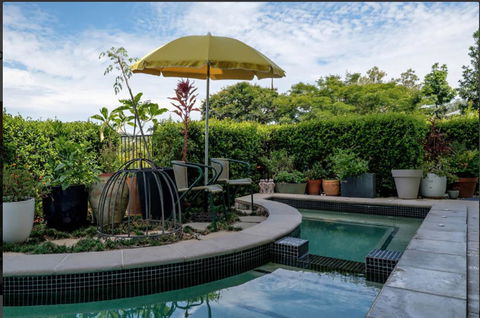 Stonehawke Place - Queensland Tourism 2