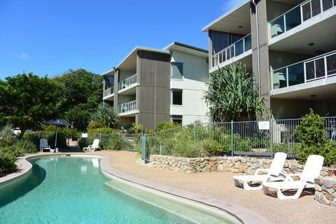 Stradbroke Island Beach Hotel - QLD Tourism 2