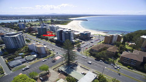 Strand Beachside 701 - QLD Tourism 0