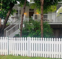 Stranded in Oz Stay in Relaxing Environment FREE WIFI NETFLIX POOL AIR CON - QLD Tourism