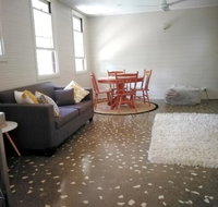 Stranded Nowhere to Stay Sanitised Apartment Sleeps 4 Netflix Wifi Pool - QLD Tourism