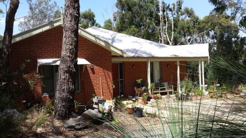 Stringybark Hills Retreat - Queensland Tourism 1