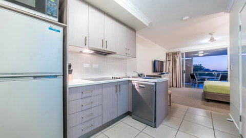 Studio 8 On Waterson - Queensland Tourism 3