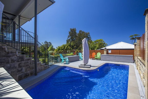 Studio Cabana On Golf In Mollymook - QLD Tourism 1