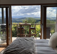 Studio with stunning mountain views - QLD Tourism