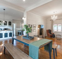 Stunning Mountain Getaway Leura- 3 BRM 1.5 Bath - QLD Tourism