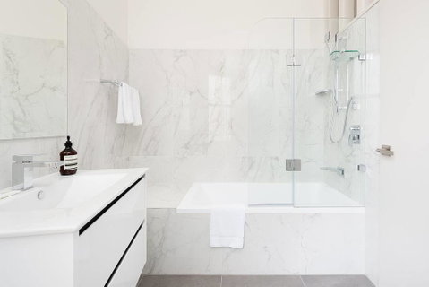 STUNNING SYDNEY HOME 4 - QLD Tourism 2