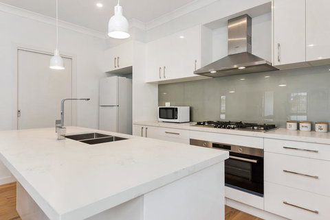 Style, Comfort And Convenience - QLD Tourism 2