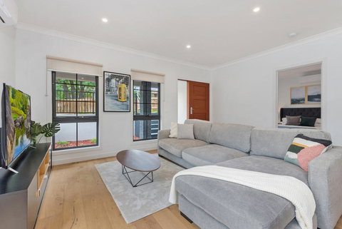 Style, Comfort And Convenience - QLD Tourism 3