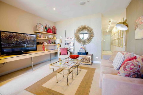 Stylish 1 Bedroom Apartment Amazing City Views - QLD Tourism 2