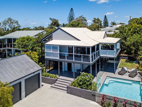 Stylish And Spacious Masterpiece, Sunshine Beach - QLD Tourism 0
