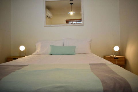 Stylish Cute Cottage In McMahons Point - QLD Tourism 2