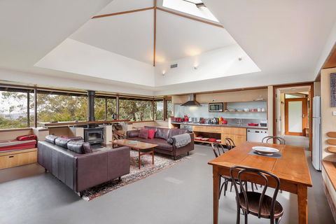 Summer House - QLD Tourism 0