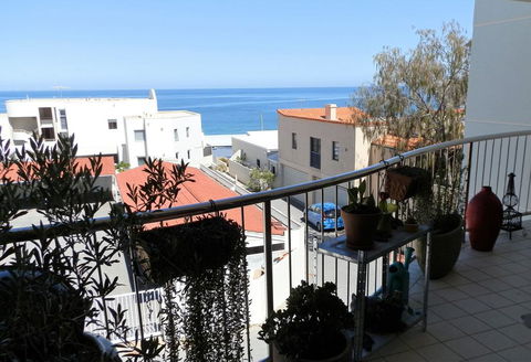 Sun, Sand, Sea And Salty Kisses Cottesloe Beach House - QLD Tourism 0