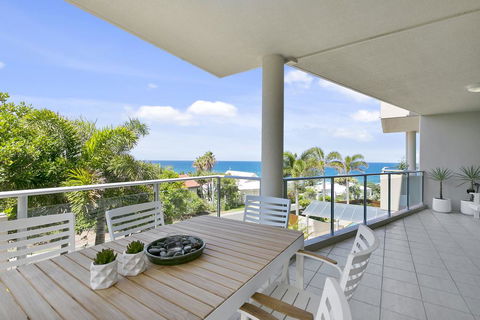 Sunny And Spacious Sunshine Beach - QLD Tourism 3