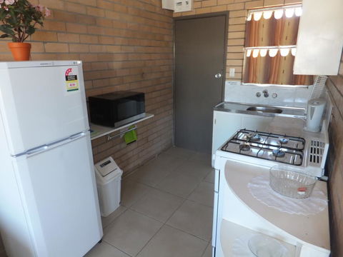 Sunrise Units - Queensland Tourism 3