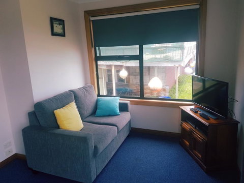 Sunset Holiday Villas - QLD Tourism 1