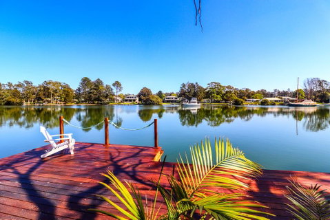 Sunset Lodge - Queensland Tourism 2