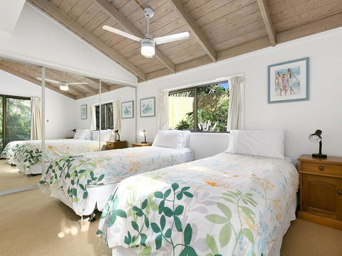 Sunshine Beach Serenity And Pet Friendly ! 9 Seaview Terrace, Sunshine Beach, QLD 4567 - QLD Tourism 3