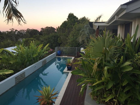 Sunshine Coast Tropical Getaway - QLD Tourism 1