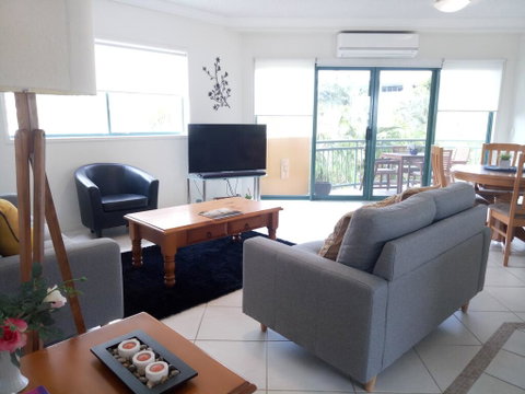 Sunshine Towers Holiday Apartments - QLD Tourism 1