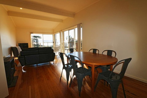 Surfside - QLD Tourism 1