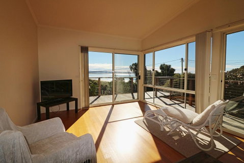 Surfside - QLD Tourism 0