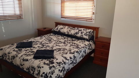 Sustainable B&B By The Bay - QLD Tourism 1