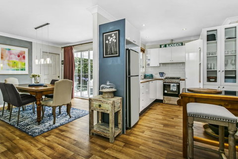 Swanbrook - QLD Tourism 1