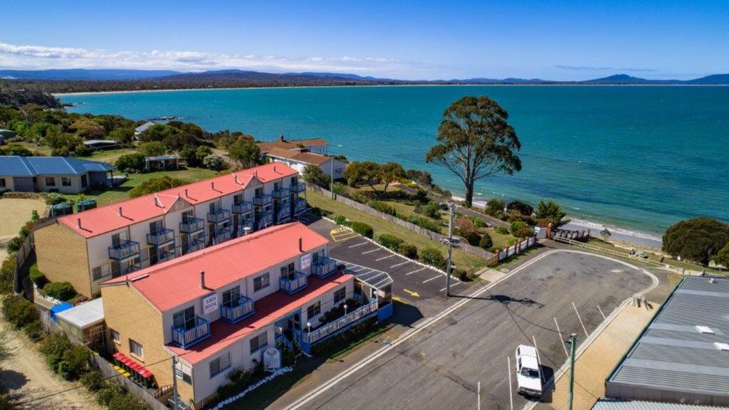 Dolphin Sands TAS Queensland Tourism