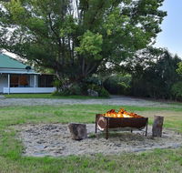 Tabitha Hill Cottage - Queensland Tourism