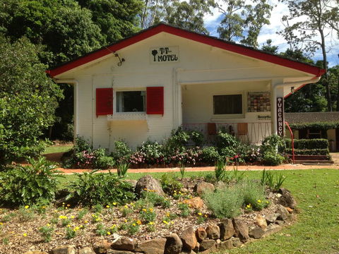 Tall Trees Motel Mountain Retreat - QLD Tourism 3