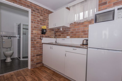 Tally Ho Motor Inn - Queensland Tourism 2