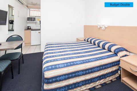 Tally Ho Motor Inn - QLD Tourism 1