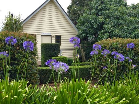Tamborine Gardens - QLD Tourism 1