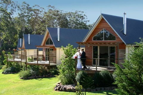 Tamborine Gardens - QLD Tourism 0