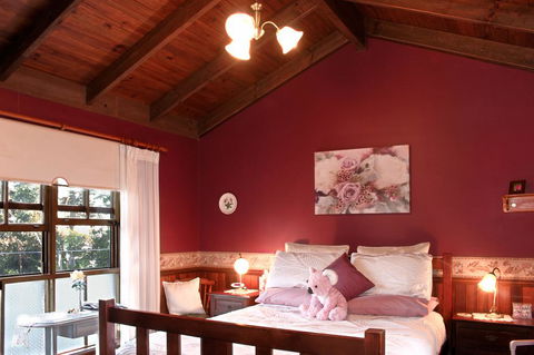 Tamborine Mountain Bed And Breakfast - QLD Tourism 3