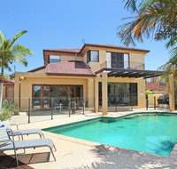 Tarcoola 41 - 5 BDRM Canal Home with Pool - Queensland Tourism