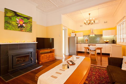 Taree Apartment - Queensland Tourism 0