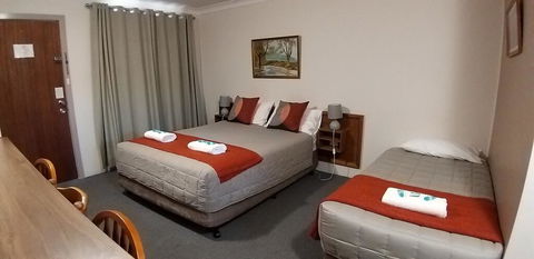 Taree Country Motel - QLD Tourism 1