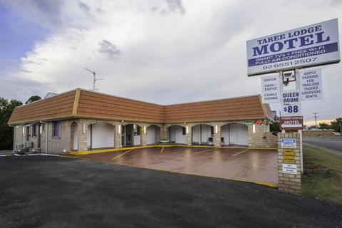 Taree Lodge Motel - Queensland Tourism 1